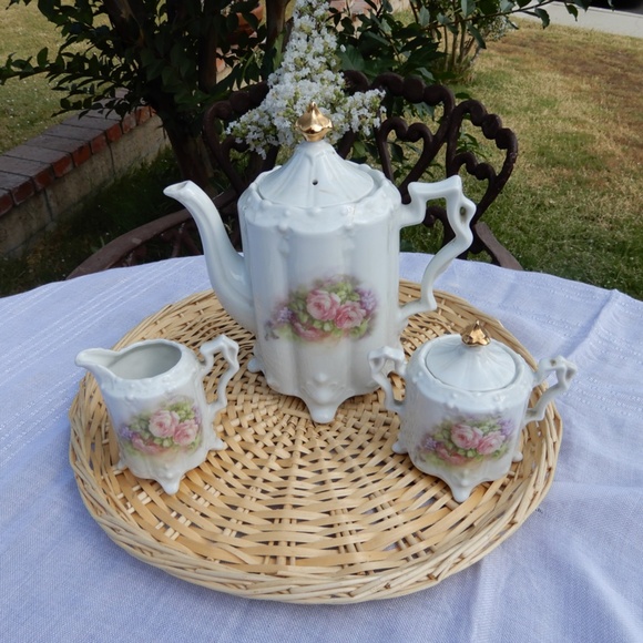 Vintage Floral Rose Footed Tea Set - Picture 1 of 5